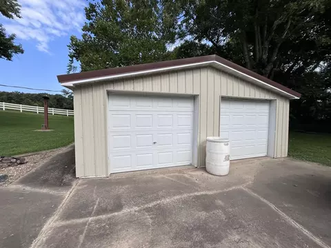 1720 Hugenberg Ln, Fowler, IL 62338 photo 3