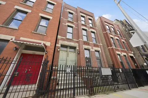 1333 W Huron St #3A, Chicago, IL 60642