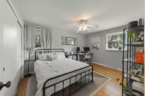 Bedroom - n457 Papworth Street, Wheaton, IL 60187 photo 3 of 4