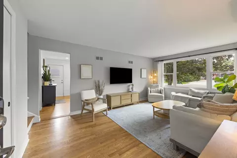 Living - n457 Papworth Street, Wheaton, IL 60187 photo 1 of 4