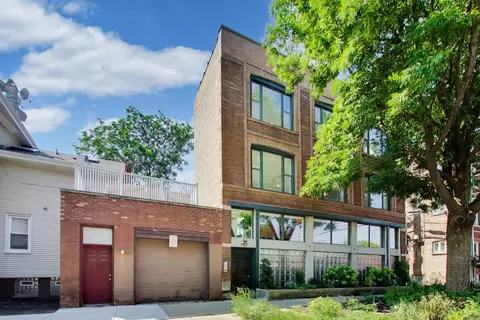 1757 W Sunnyside Ave #A, Chicago, IL 60640