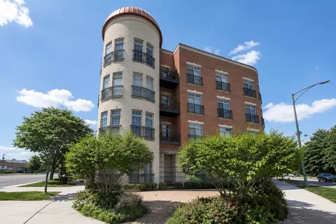 6425 W Touhy Ave #2C, Chicago, IL 60646