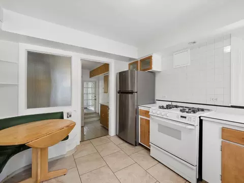 Kitchen - 904 S 2nd Ave, Des Plaines, IL 60016 photo 2 of 3