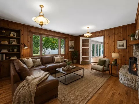 Living - 904 S 2nd Ave, Des Plaines, IL 60016 photo 5 of 6
