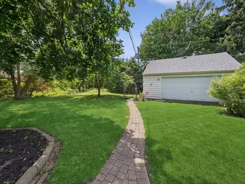 Exterior - 904 S 2nd Ave, Des Plaines, IL 60016 photo 4 of 6