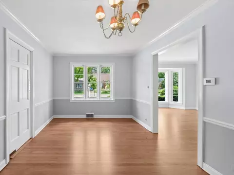 Living - 904 S 2nd Ave, Des Plaines, IL 60016 photo 3 of 6