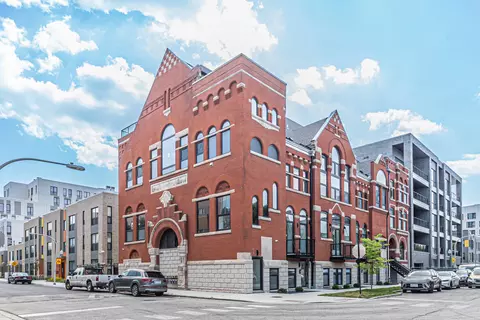 505 W Elm St #3, Chicago, IL 60610