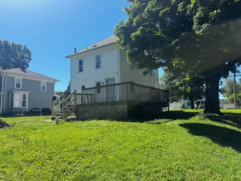 Exterior - 302 E Prospect St, Kewanee, IL 61443 photo 2 of 5