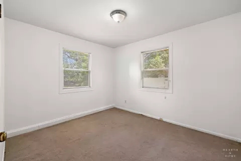 Bedroom - 3906 Grove Ave, Mchenry, IL 60050 photo 2 of 2