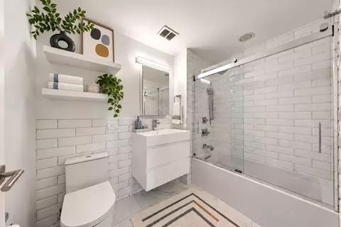 Bath - 57 E Delaware Pl #1802, Chicago, IL 60611 photo 5 of 6