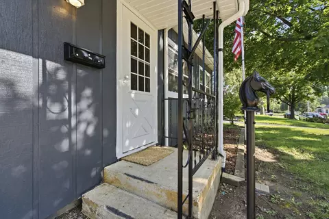 Exterior - 1215 Colton Ave, Bloomington, IL 61701 photo 2 of 8