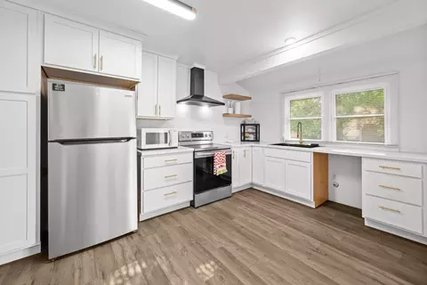 Kitchen - 1810 15th St, Silvis, IL 61282 photo 1 of 4