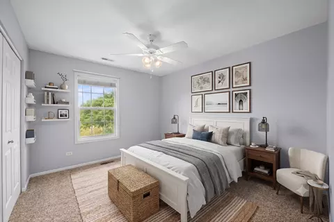 Bedroom - 1248 Bradley Cir, Elgin, IL 60120 photo 5 of 8