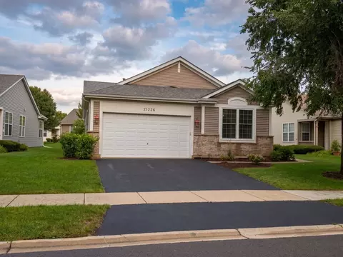 21226 Lily Lake Ln, Crest Hill, IL 60403