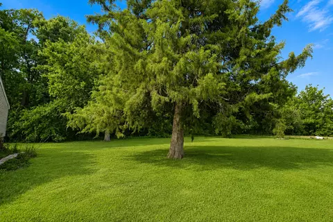 Exterior - 1502 S Galena Ave, Dixon, IL 61021 photo 3 of 3
