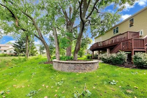 Exterior - 933 Spindletree Ave, Naperville, IL 60565 photo 7 of 7