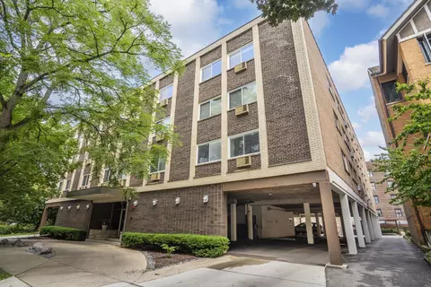 222 N Grove Ave #2D, Oak Park, IL 60302