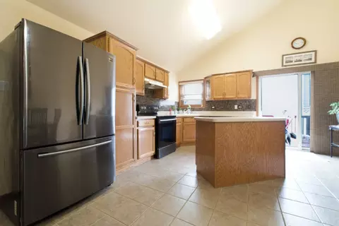 Kitchen - 1375 E Cap Cir, Bourbonnais, IL 60914 photo 3 of 3