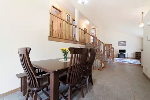 Dining - 1375 E Cap Cir, Bourbonnais, IL 60914 photo 2 of 2