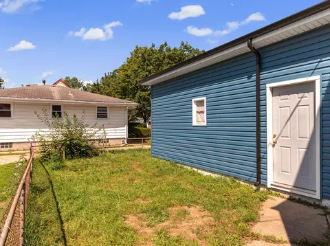Exterior - 895 N 5th Ave, Kankakee, IL 60901 photo 3 of 3