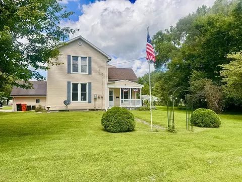 503 NE 3rd St, Aledo, IL 61231