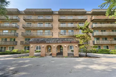 512 Redondo Dr #110, Downers Grove, IL 60516