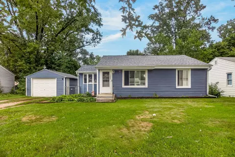 7407 Rogers St, Machesney Park, IL 61115