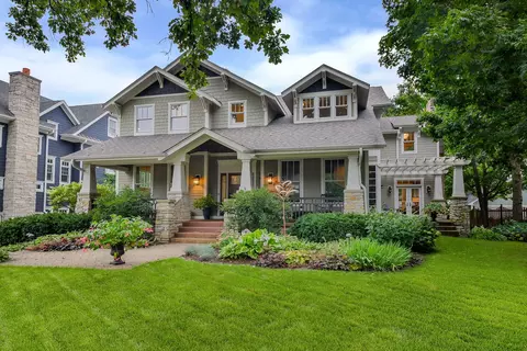 445 Bryant Ave, Glen Ellyn, IL 60137