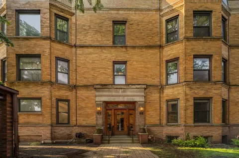 754 W California Ter #2, Chicago, IL 60657