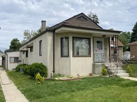 2734 W 98th Pl, Evergreen Park, IL 60805