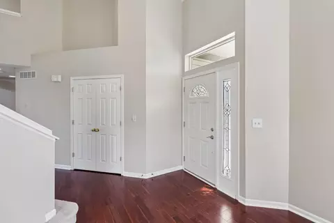 Entry Way - Undisclosed, Bartlett, IL 60103 photo 1 of 3