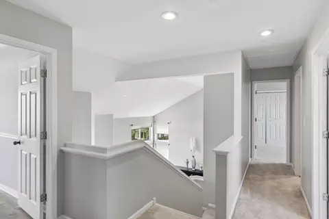 Entry Way - Undisclosed, Bartlett, IL 60103 photo 3 of 3