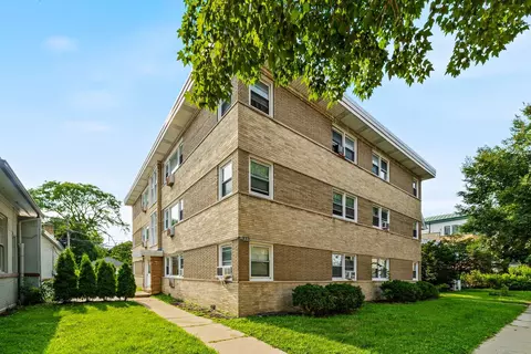 929 S Oak Park Ave #3NW, Oak Park, IL 60304