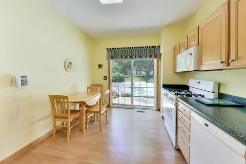 Kitchen - 21119 W Braxton Ln, Plainfield, IL 60544 photo 2 of 3