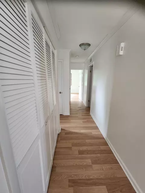 Entry Way - 8 Wayne Ct, Park Forest, IL 60466 photo 1 of 2