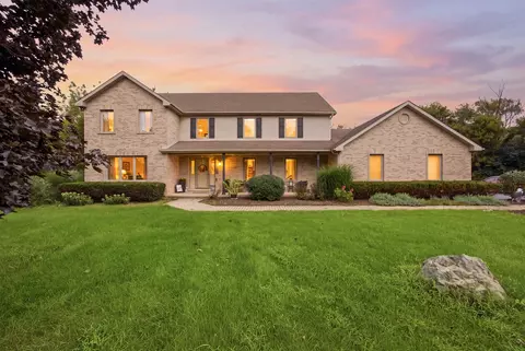 8 N055 Secretariat Ct, Saint Charles, IL 60175