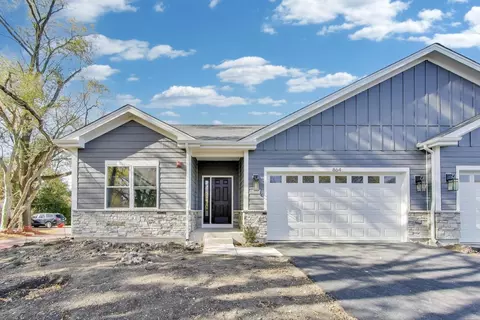 805 W Poplar St, Palatine, IL 60067