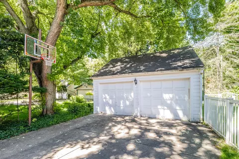 Other - Undisclosed, River Forest, IL 60305 photo 2 of 2