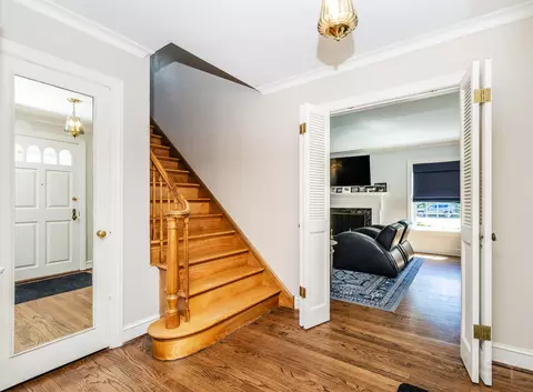 Entry Way - Undisclosed, River Forest, IL 60305 photo 1 of 1