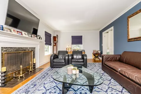 Living - Undisclosed, River Forest, IL 60305 photo 2 of 2