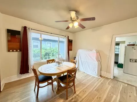 Dining - 319 Oak St, Elgin, IL 60123 photo 2 of 4