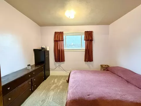 Bedroom - 319 Oak St, Elgin, IL 60123 photo 3 of 5