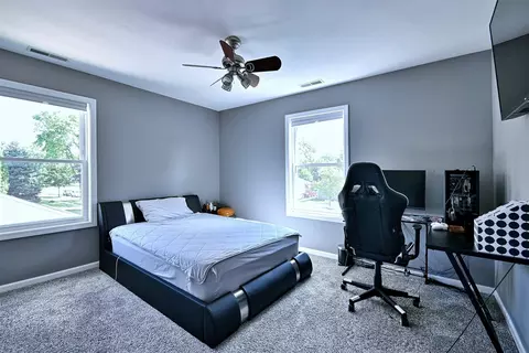Bedroom - 214 N William St, Mount Prospect, IL 60056 photo 2 of 6