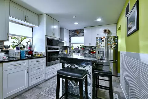 Kitchen - 214 N William St, Mount Prospect, IL 60056 photo 1 of 2