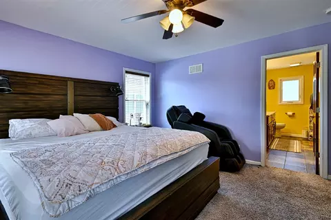 Bedroom - 214 N William St, Mount Prospect, IL 60056 photo 6 of 6