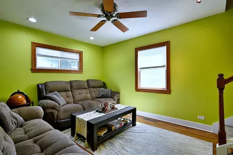Living - 214 N William St, Mount Prospect, IL 60056 photo 4 of 4