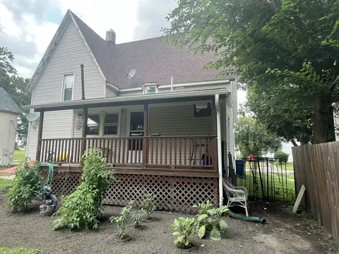 623 E 3rd St, Kewanee, IL 61443 photo 3