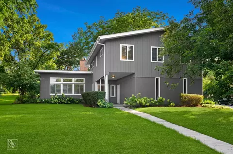 6 S575 Bridlespur Dr, Naperville, IL 60540