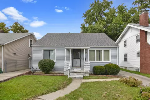 1016 W King St, Decatur, IL 62522
