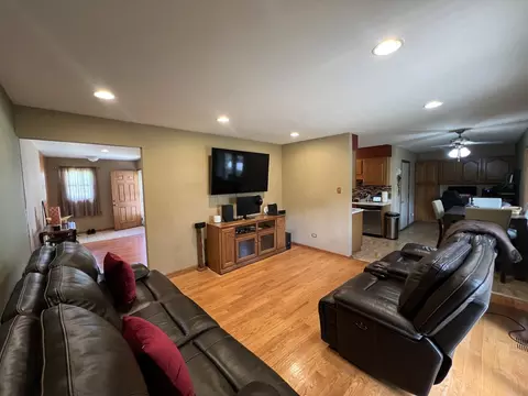 Living - 4120 Sumter Dr, Matteson, IL 60443 photo 1 of 1